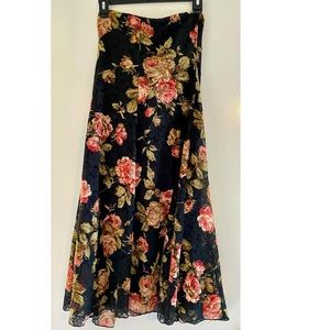 Cute floral dress. Sz L